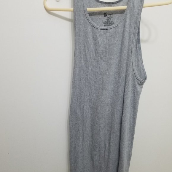 3 gray Hanes Large men's tank tops - Picture 5 of 10
